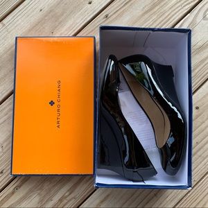 Arturo Chiang Black Patent Leather Wedges BNIB